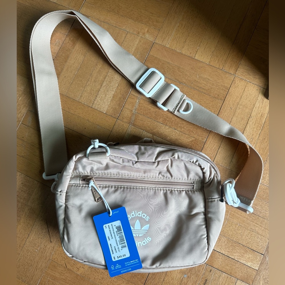 Adidas Fanny back